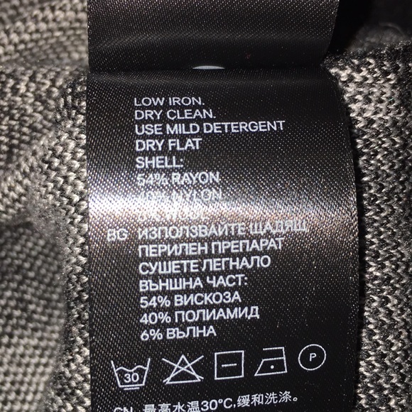 Black and white sweater - Picture 5 of 5